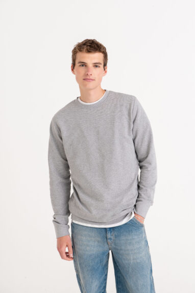 BANFF SUSTAINABLE SWEATSHIRT image 2